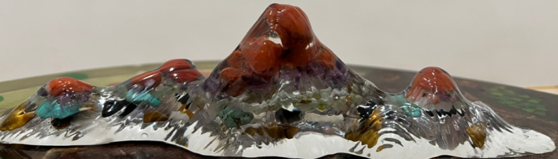 Núi Trấn Trạch Đá Quý